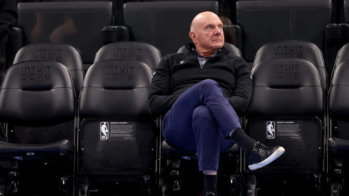 Clippers numesc pe John Gibson guvernator interimar în locul lui Steve Ballmer, suspendat pentru un an