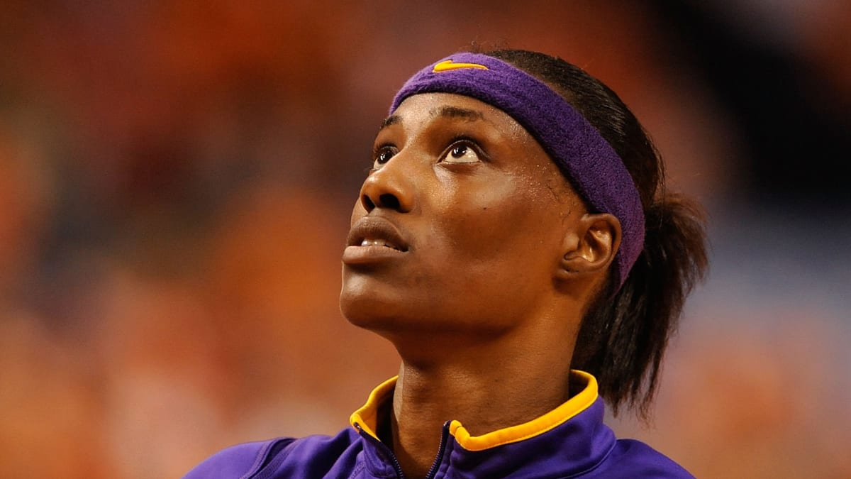 LSU va amplasa o statuie în onoarea legendarei baschetbaliste Sylvia Fowles
