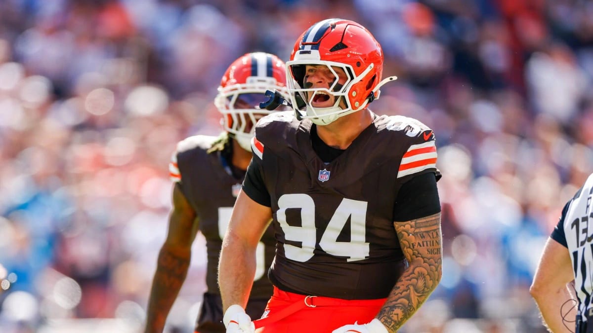 Mason Graham părăsește meciul cu Steelers din cauza accidentării la genunchi și nu revine în partidă